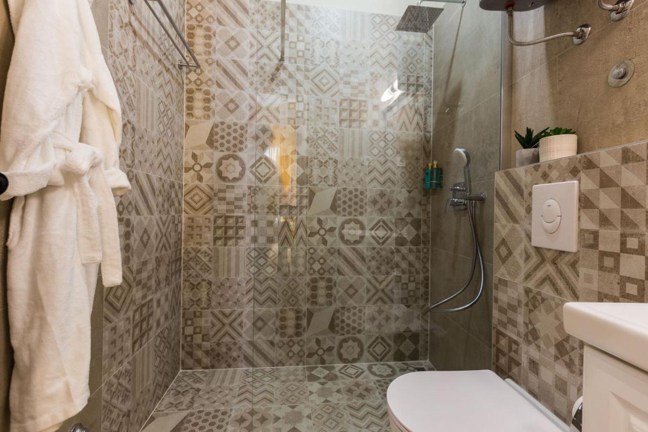 Angie Central Rooms 扎达尔 外观 照片